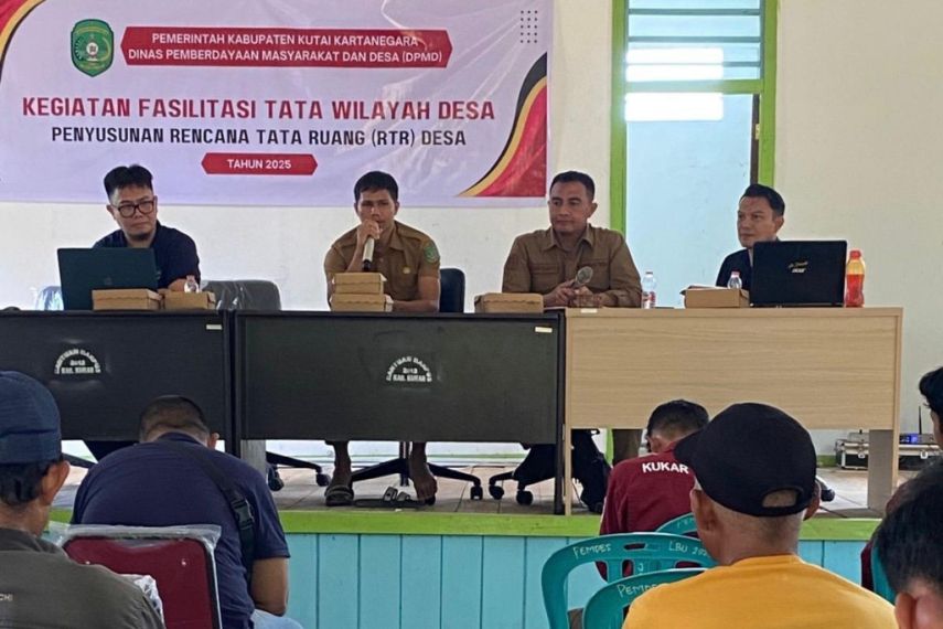 Desa Lebaho Ulaq Susun Tata Ruang Digital, DPMD Kukar Beri Pendampingan