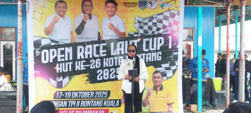 Buka Race Laut Cup I, Wali Kota Neni:  Menjaga Laut Berarti Menjaga Masa Depan