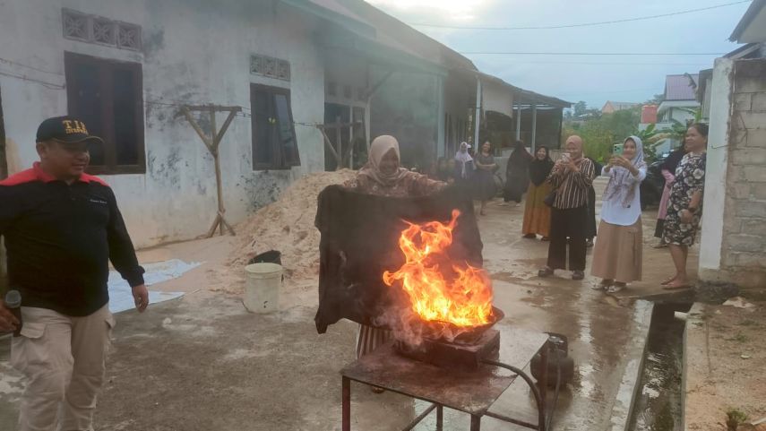 Disdamkartan Bontang Gelar Sosialisasi Kebakaran Ibu-Ibu Dasawisma Gunung Wilis RT 26