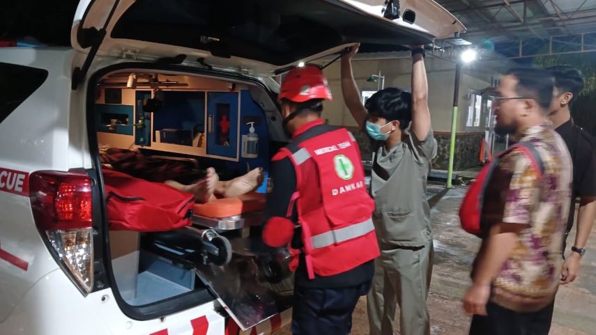 Disdamkartan Evakuasi Korban Tabrak Lari di SPBU Tanjung Laut