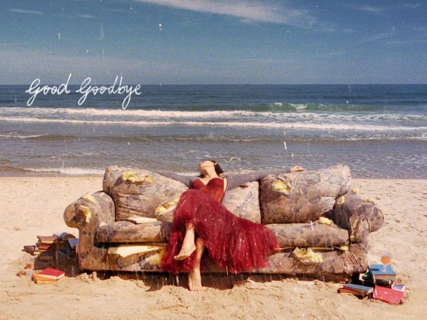 Viral Setelah Penampilannya di Blue Dragon Film Awards, Ini Lirik dan Terjemahan Good Goodbye - Hwasa