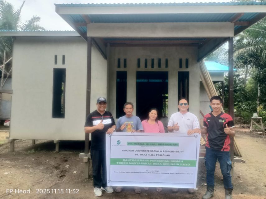 Tunjukkan Kepedulian, PT Wana Hijau Pesaguan Bantu Bangun Rumah Tokoh Masyarakat Beringin Rayo