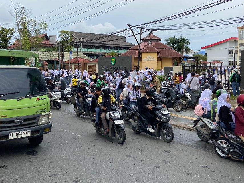 Dishub Samarinda Masih Tunggu Restu Pusat untuk Pelican Crossing di Juanda, Ribuan Pelajar Masih Menyeberang dalam Risiko