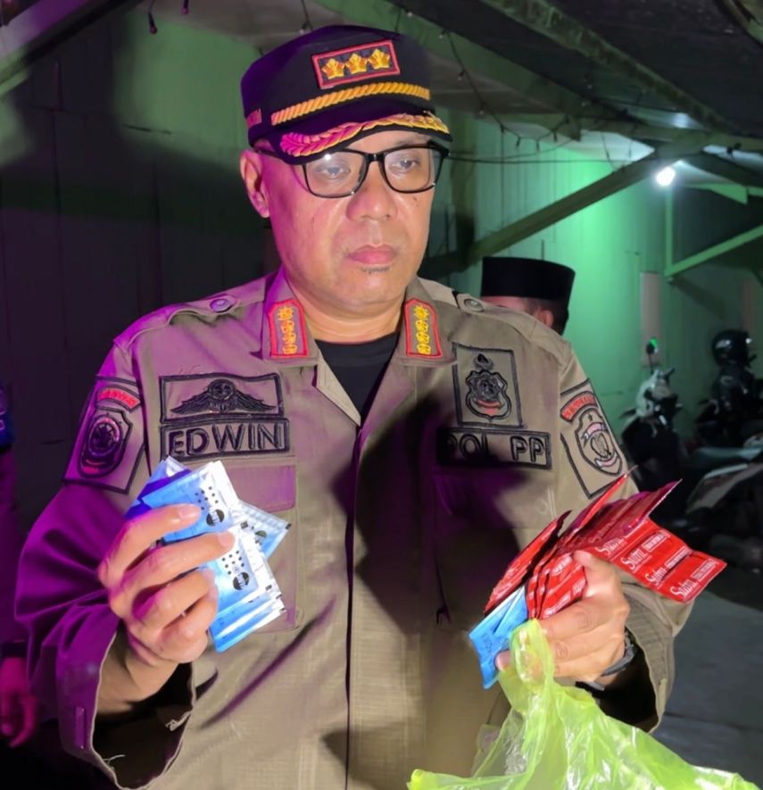 Gerebek Kafe Remang-remang di Solong, Satpol PP Kaltim Sita Miras dan Puluhan Alat Kontrasepsi