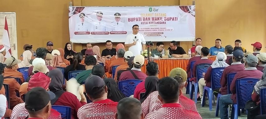 Pemkab Kukar Siapkan Kenaikan Anggaran RT, Kunjungan ke Muara Jawa Fokus pada Evaluasi Program dan Aspirasi Warga