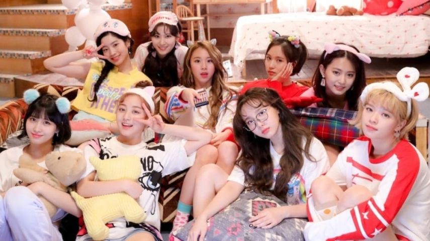 Kembali Viral di TikTok, Ini Lirik Romanisasi dan Terjemahan What is Love? oleh TWICE