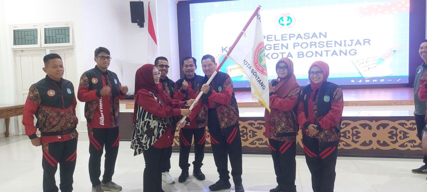 Wali Kota Neni Lepas Kontingen PGRI di Porsenijar 2025, Targetkan Bontang Raih Hasil Terbaik