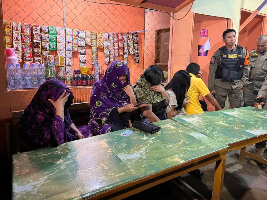 Beroperasi Lagi Setelah Ditutup Satpol PP, Aktivitas Kopi Pangku di Jalan Poros Samarinda-Tenggarong Kembali Dirazia