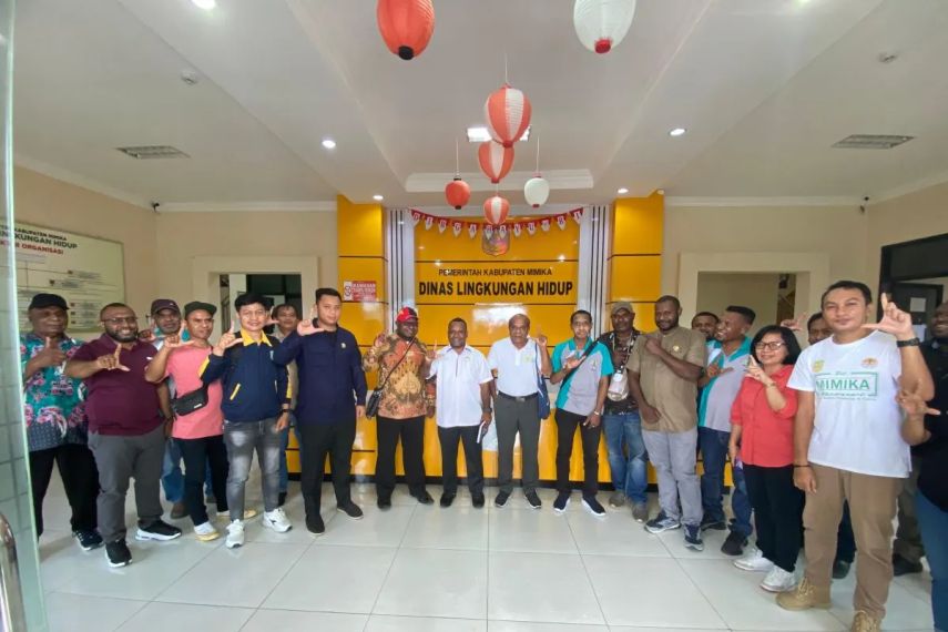 DLH Mimika Bersama Masyarakat Membangun Kesadaran Lingkungan Hidup yang Berkelanjutan