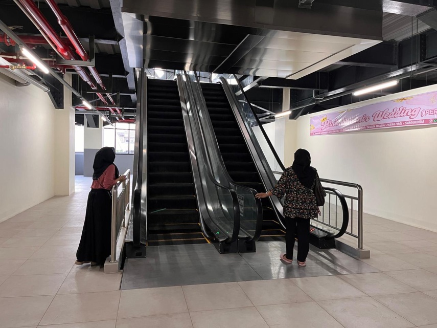 Disdag Pastikan Eskalator Pasar Pagi Sudah Normal, Ingatkan Pedagang Tak Angkut Barang Berat