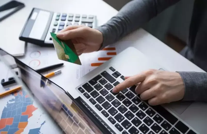 Cegah Praktik Keuangan Ilegal, KUHP Baru Ancam Rentenir dan Pinjol Ilegal dengan Pidana Penjara