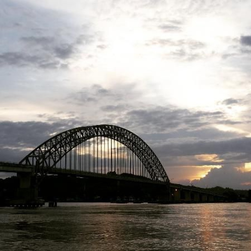 Pemprov Kaltim Dorong Perusda Kelola Penggolongan Jembatan Sungai Mahakam