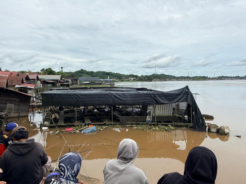 Keramba Warga Ditabrak Tongkang, Perusahaan Nyatakan Siap Bertanggung Jawab