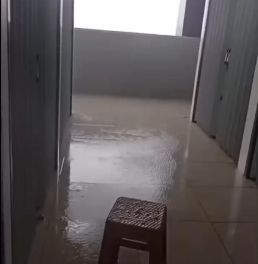 Hujan Deras Uji Pasar Pagi Baru: Lorong Lantai 6 Tergenang, Pedagang Minta Solusi Cepat