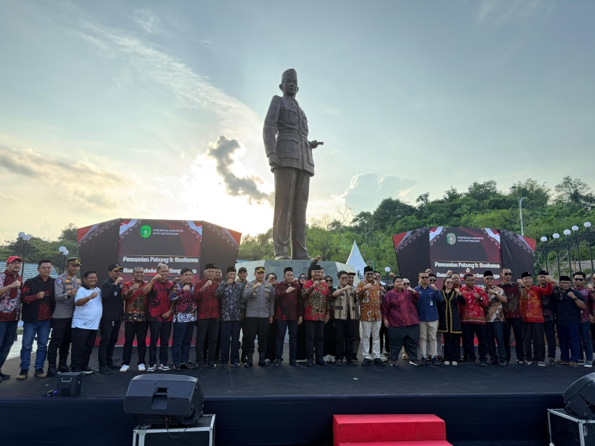 Patung Bung Karno Tertinggi Pertama di Luar Jawa Resmi Berdiri di Kaltim