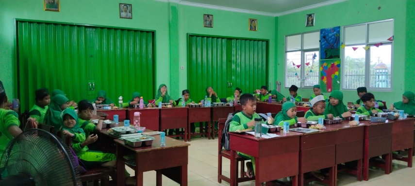 Program Makan Bergizi Tetap Jalan Selama Ramadan, BGN Siapkan Empat Skema Pelaksanaan