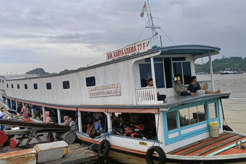 Cegah Kapal Karam, Pengawas Dermaga Mahakam Ulu Samarinda Perketat Manifes Penumpang