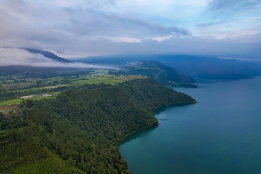 Ilmuwan Temukan Magma Baru di Kikai Jepang, Alarm Waspada untuk Danau Toba
