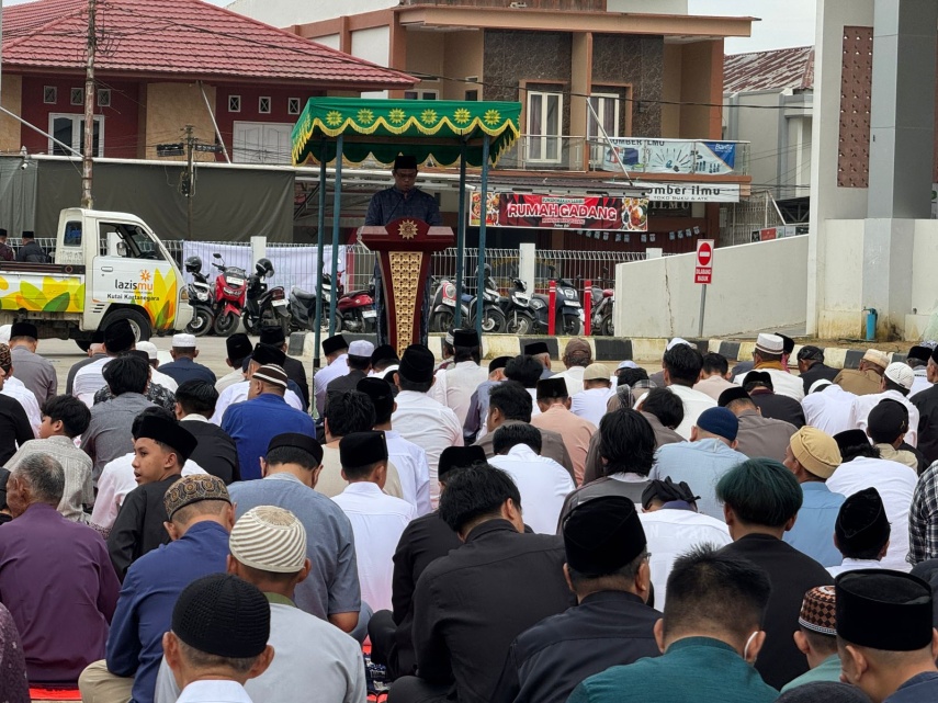 Halaman Tangga Arung Square Dipadati Warga Muhammadiyah yang Gelar Shalat Idul Fitri