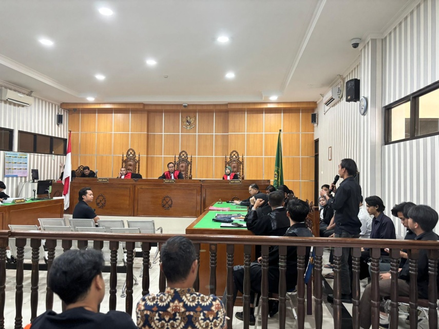 Saksi Polisi Dihadirkan dalam Sidang Dugaan Bom Molotov di Samarinda, Kuasa Hukum Soroti Pemahaman Saksi