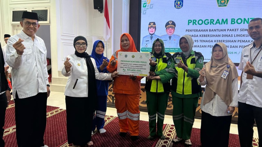 Ringankan Beban Ramadan, Pemkot Bontang-Baznas Bagikan 447 Paket Sembako untuk Petugas Kebersihan