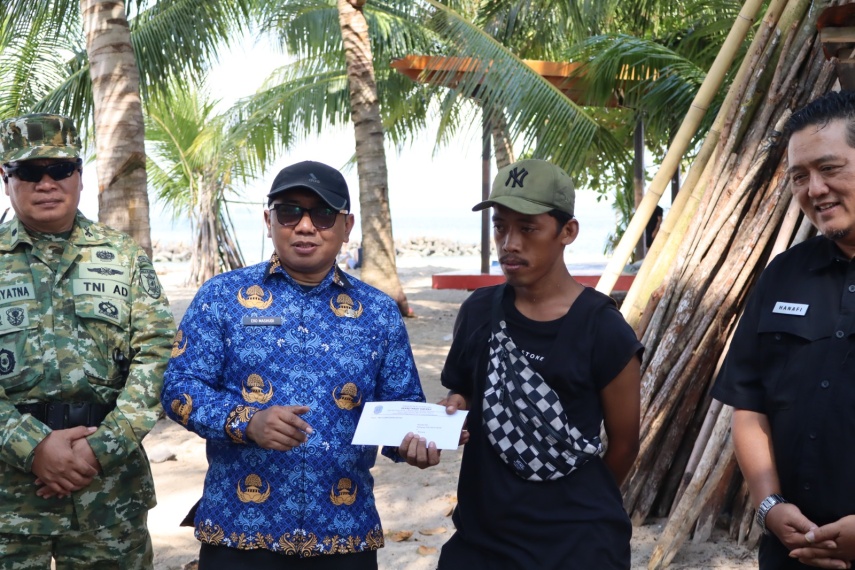 Dispopar Bontang Keluarkan Teguran Kedua, Bangunan Liar di Pulau Beras Basah Dibongkar