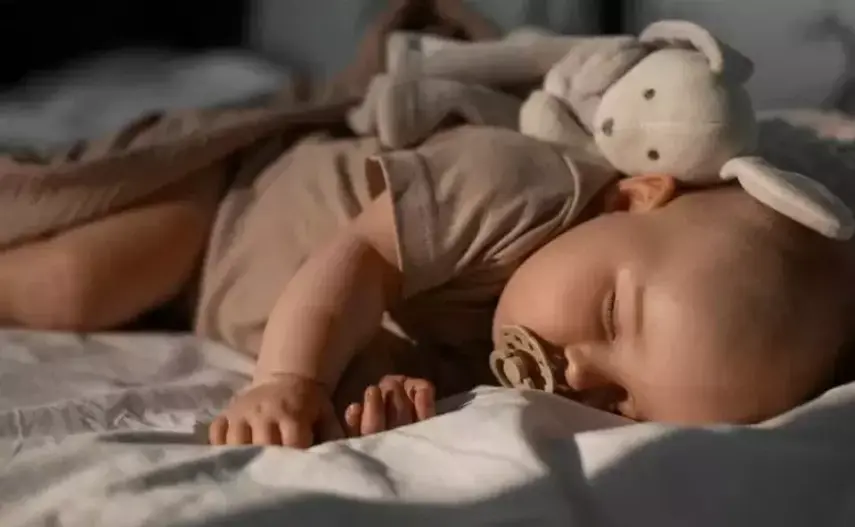Panduan Aman Sleep Training: Melatih Anak Tidur Mandiri Tanpa Drama