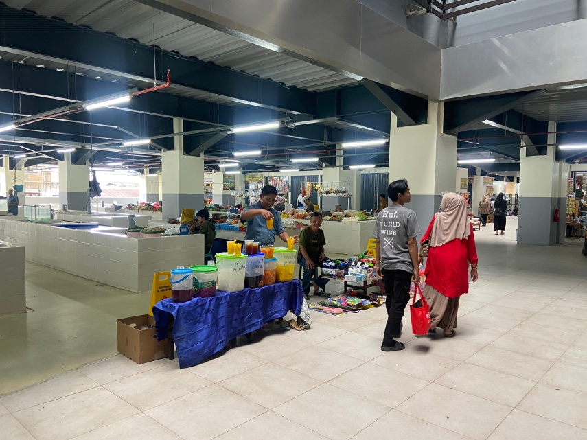 Pedagang Pasar Pagi Pilih Berjualan di Luar Lapak Imbas Sepi Pembeli, Pemkot Samarinda Beri Teguran