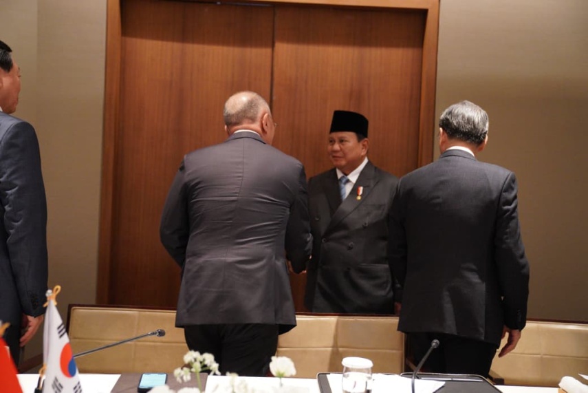 Seskab Teddy: Kunjungan Presiden Prabowo ke Jepang-Korea Raup Investasi Rp575 Triliun