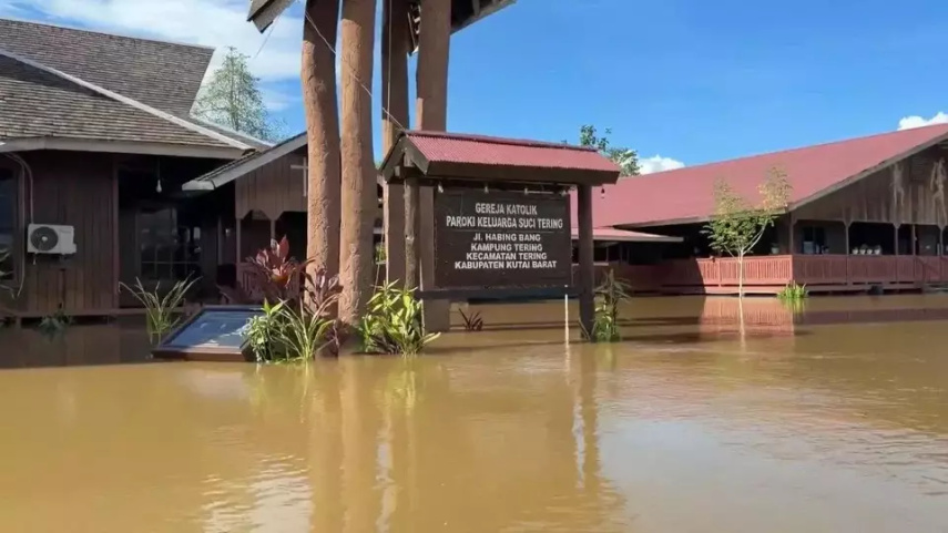 Kubar Darurat Banjir, Ketinggian Air di Enam Kecamatan Capai 1,5 Meter