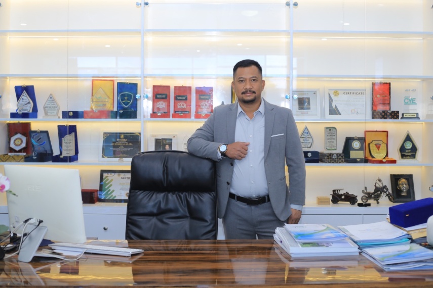 Bos Indofon Adit Setiawan Ekspansi ke Bisnis Umroh, Buka 5 Cabang Romani Travel