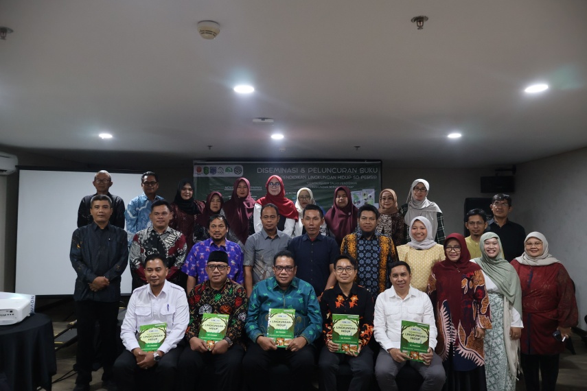 Yayasan Planet Urgensi Luncurkan Buku PLH SD Pesisir, Dorong Siswa Jaga Ekosistem Mangrove