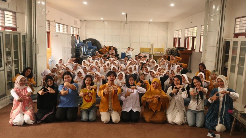 Mahasiswa Ilmu Komunikasi Unmul Ajak Siswa SMKN 4 Kenali Dunia Kuliah Lewat IGTS 2026
