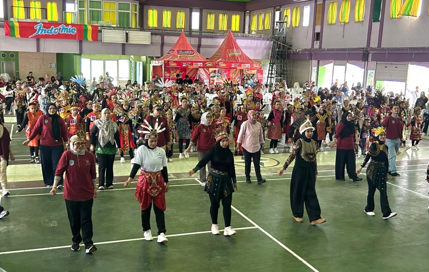 Buka Lomba Dance Kreasi Pelajar, Kepala Dispopar Bontang Soroti Dampak Negatif Gadget
