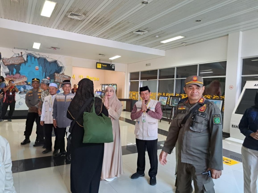 Sambut Kepulangan 212 Jemaah Haji, Bupati Berau: Gelar Haji Harus Jadi Cerminan Diri