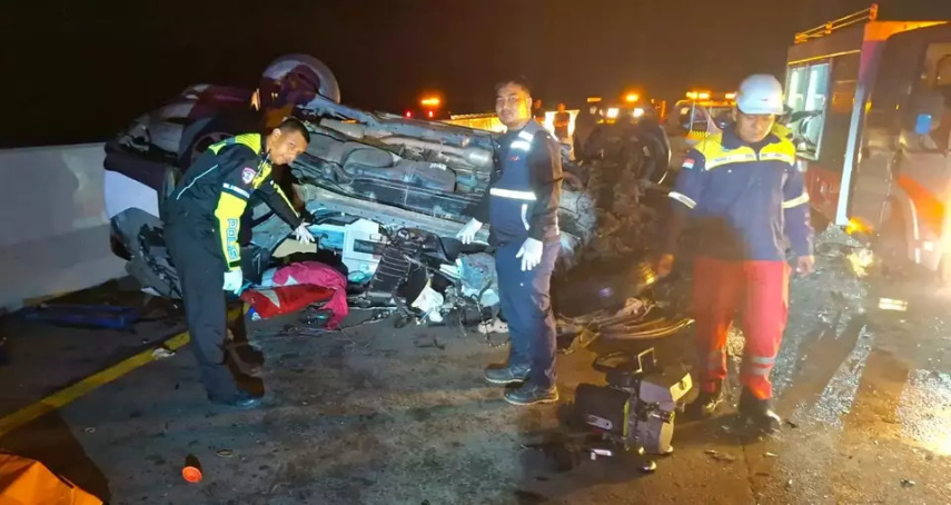 Kecelakaan Maut di Tol Permai, Ambulans Pembawa Pasien Operasi Jantung Terguling, 3 Orang Tewas