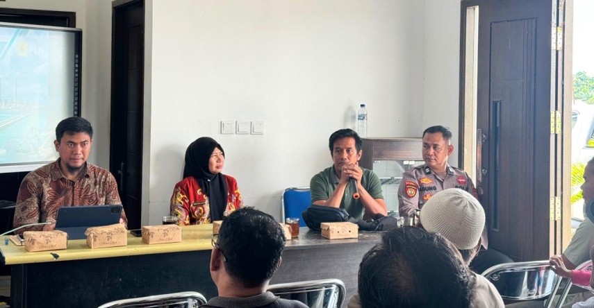 PLN UIP KLT Sampaikan Nilai Ganti Rugi Tapak Tower SUTT Muara Wahau-Sangatta
