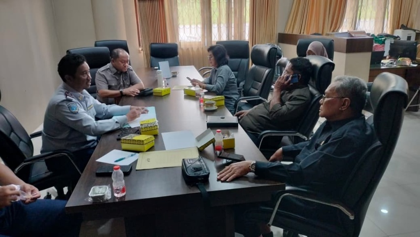 Minimalisir Kecelakaan, Dishub Berau Kebut Penyaluran Rambu Jalan dan Kaca Cembung