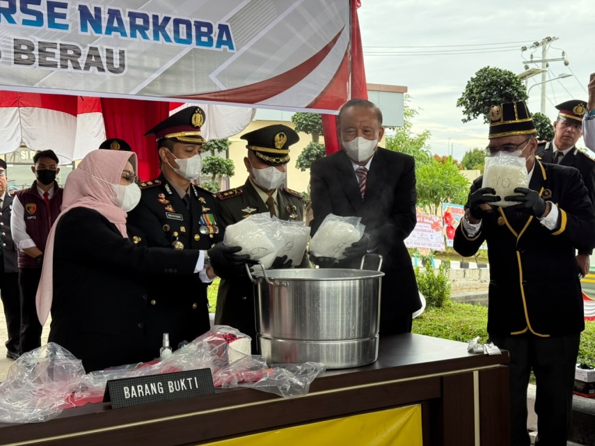 Hari Bhayangkara ke-80, Polres Berau Musnahkan 10 Kilogram Sabu-Sabu, Sri Juniarsih: Perketat Deteksi Dini Peredaran Narkoba