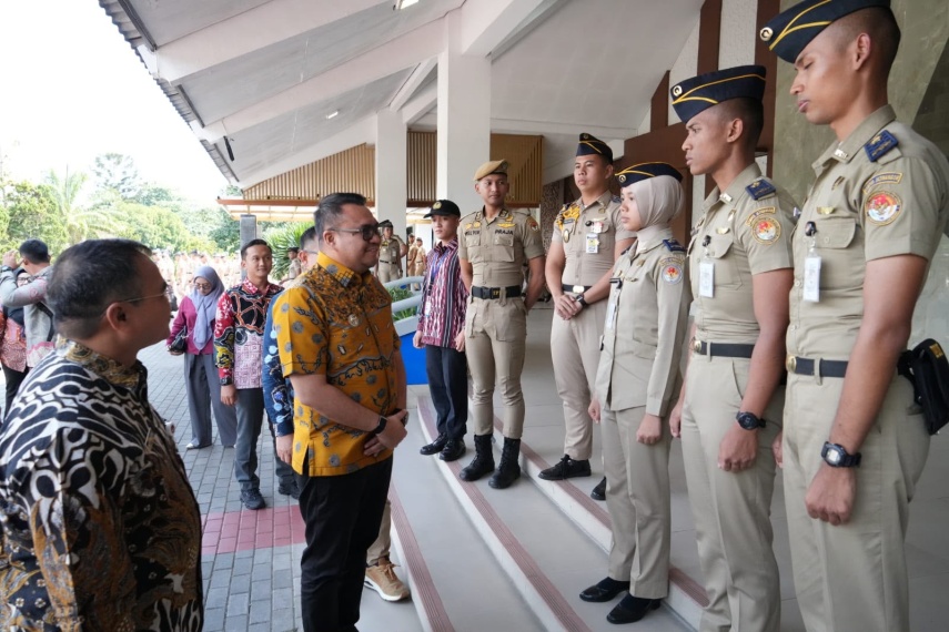 Bupati Kukar Serahkan Bantuan Sarpras ke IPDN, Dukung Pendidikan Praja Asal Daerah