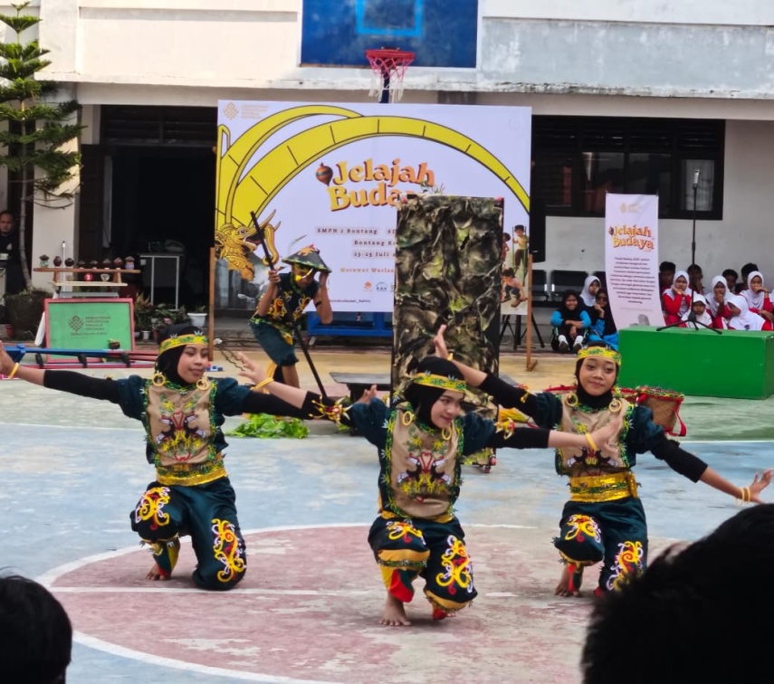 Peringati HAN 2026, Disdikbud Bontang Gelar Jelajah Budaya di SMPN 2