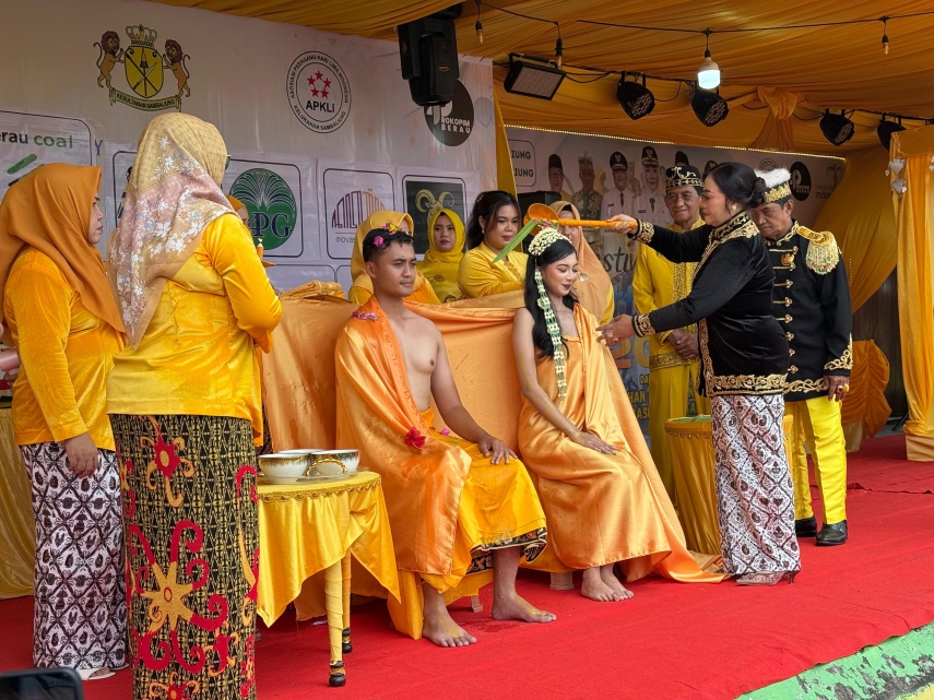 Buka Festival Abutta Banua 2026, Bupati Berau Sri Juniarsih Ajak Warga Jaga Budaya Kesultanan