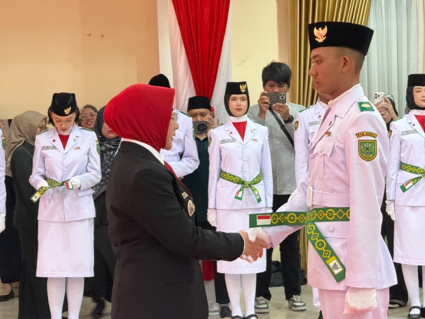 Kukuhkan 35 Paskibraka Berau 2026, Bupati Sri Juniarsih Tekankan Nilai Perjuangan dan Keteladanan