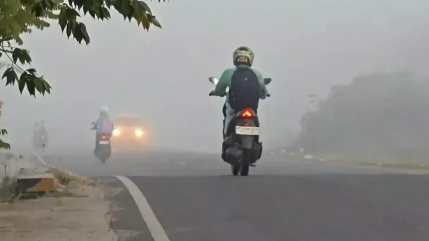 Kabut Asap Pekat Selimuti Paser, Jarak Pandang Merosot hingga 50 Meter