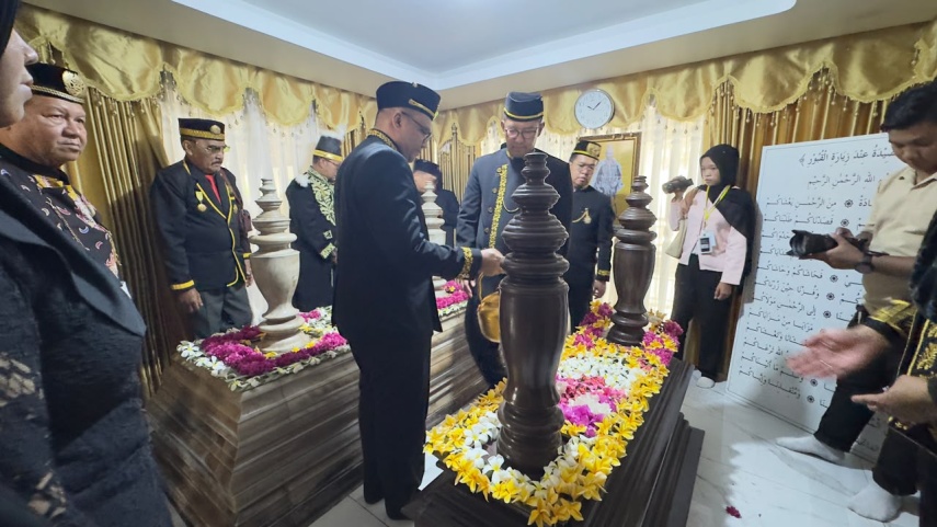 Erau Adat Kutai 2026 Berakhir, Ziarah Makam Raja Warnai HUT ke-224 Tenggarong