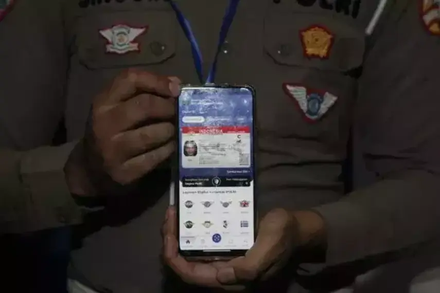 Lupa Bawa Kartu Fisik Saat Razia? Ini Cara Mudah Aktivasi dan Tunjukkan SIM Digital Resmi Polri