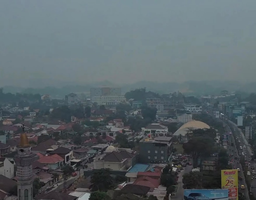 Kabut Asap Pekat Selimuti Samarinda, Kualitas Udara Masuk Kategori Berbahaya