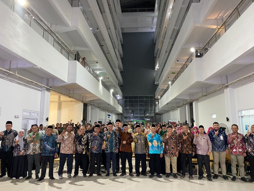 Dies Natalis ke-45 UMKT: Mahasiswa Tembus 12.431 dan 20 Prodi Raih Predikat Unggul