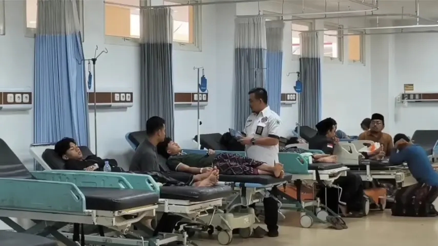 Diduga Keracunan MBG, 567 Santri dan Siswa di Sidoarjo Dilarikan ke Rumah Sakit, 80 Dirawat Inap