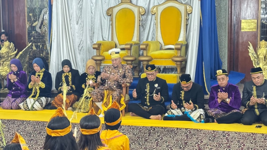 Bepelas Malam Pertama Erau 2026, Tradisi Sakral Kutai Terus Dijaga